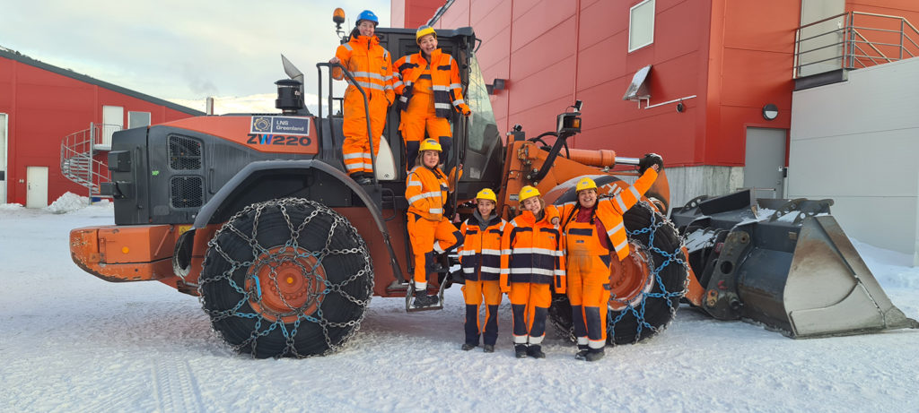 Women working in the Greenland mines