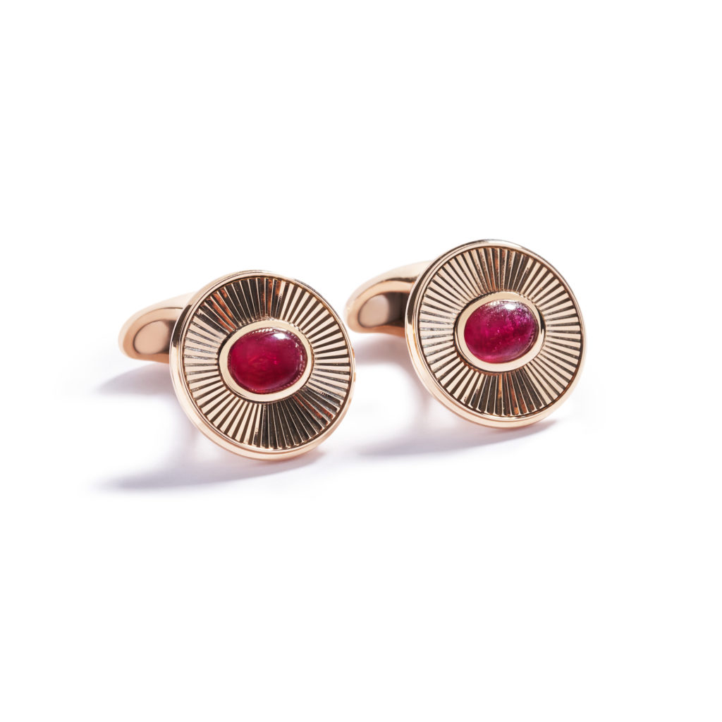 Hartmann's Gold Round cufflinks featuring vibrant red Greenlandic Rubies